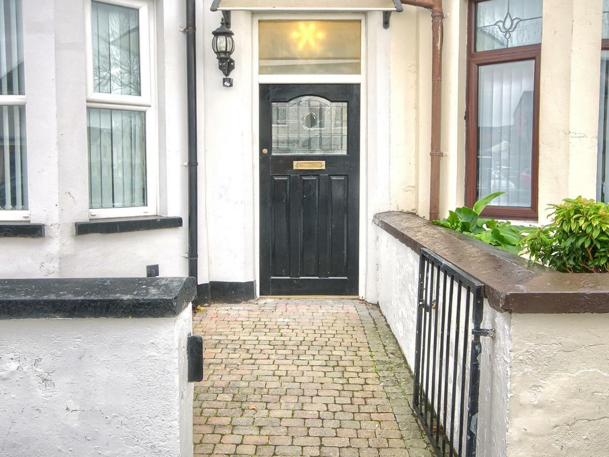 Tsa Shaftesbury Avenue Villa Belfast Room photo